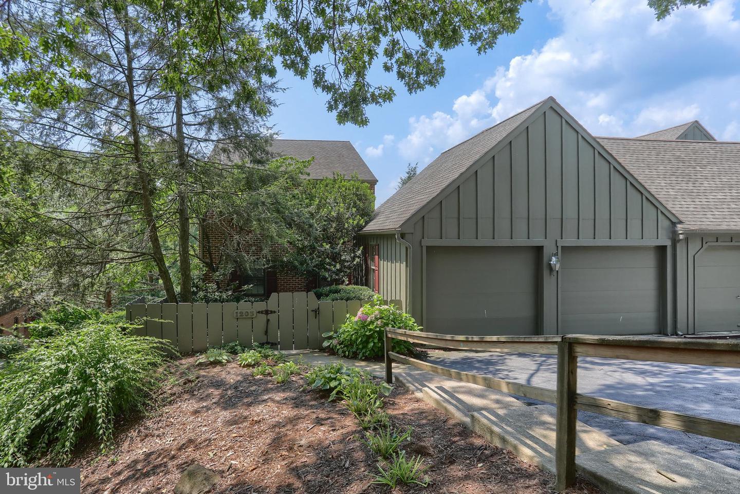 1203 Galway Court, Hummelstown