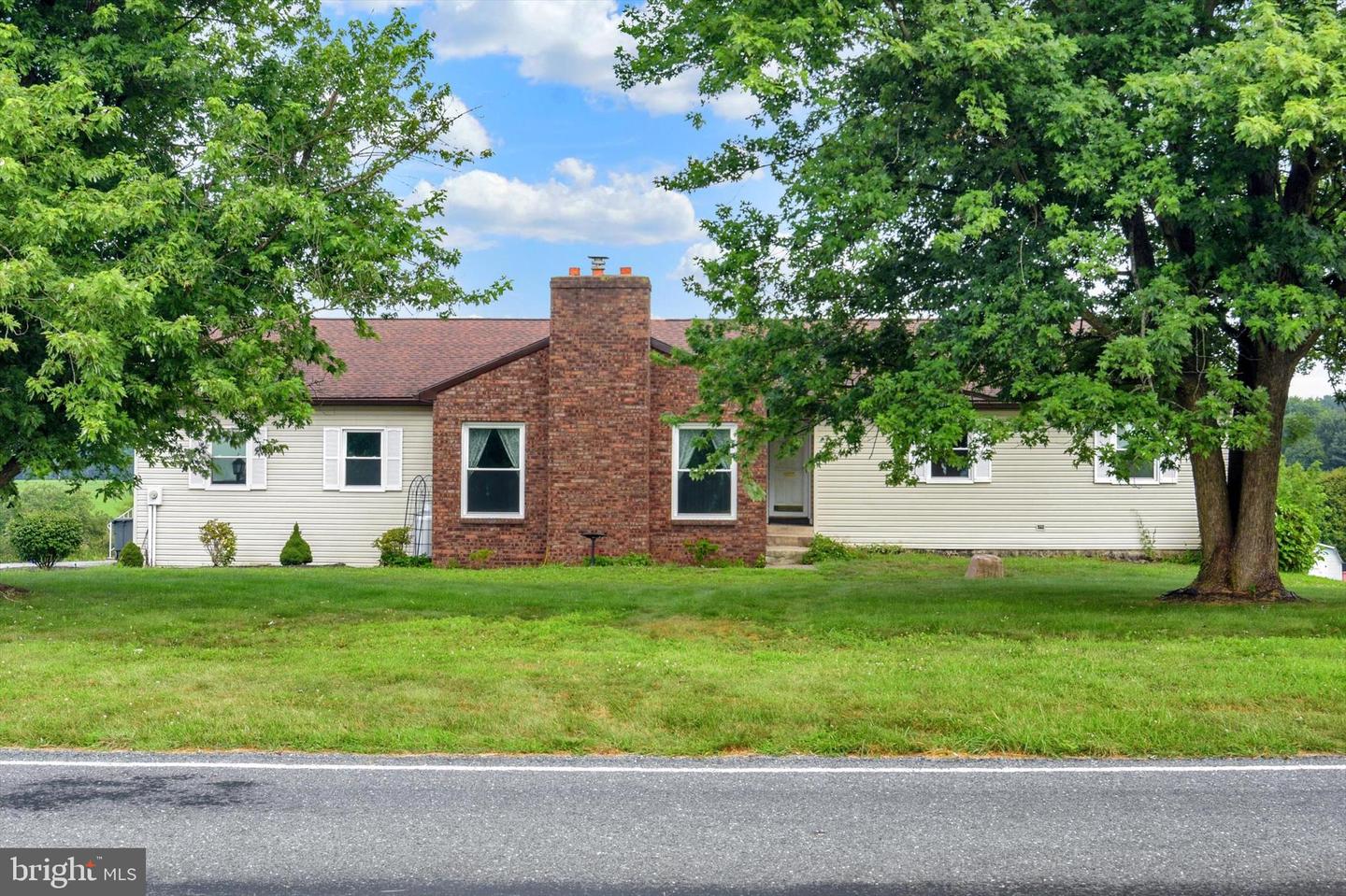 8806 Devonshire Heights Road, Hummelstown