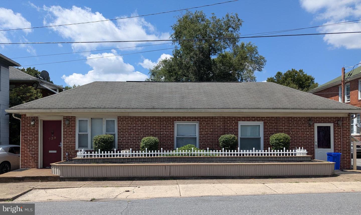 736 S 25th Street, Harrisburg
