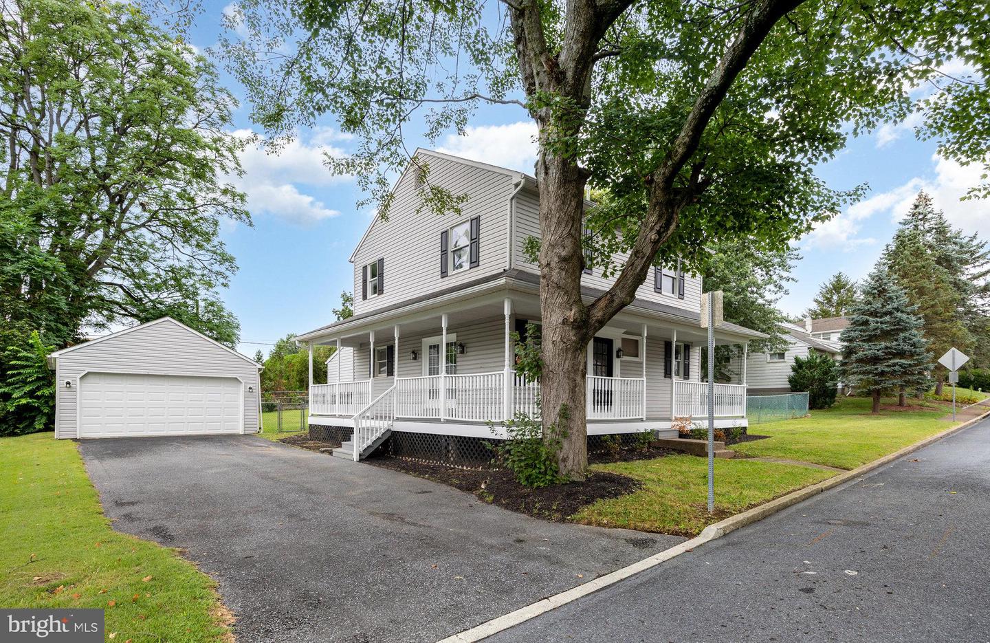 213 Redwood Street, Harrisburg