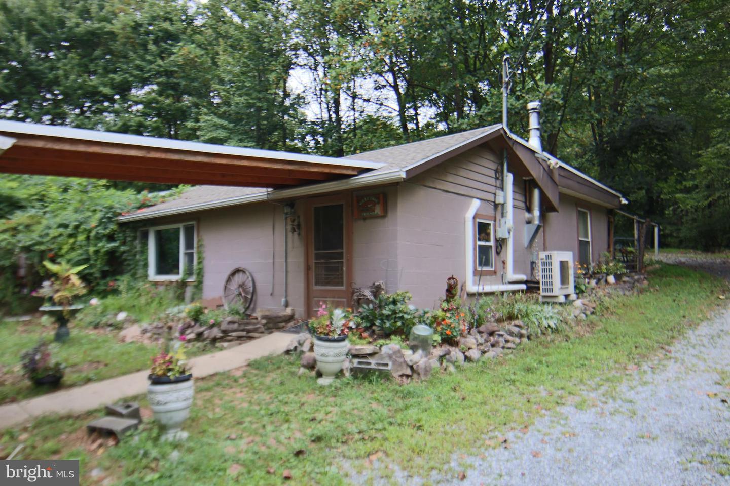 9706 Mountain Road, Grantville