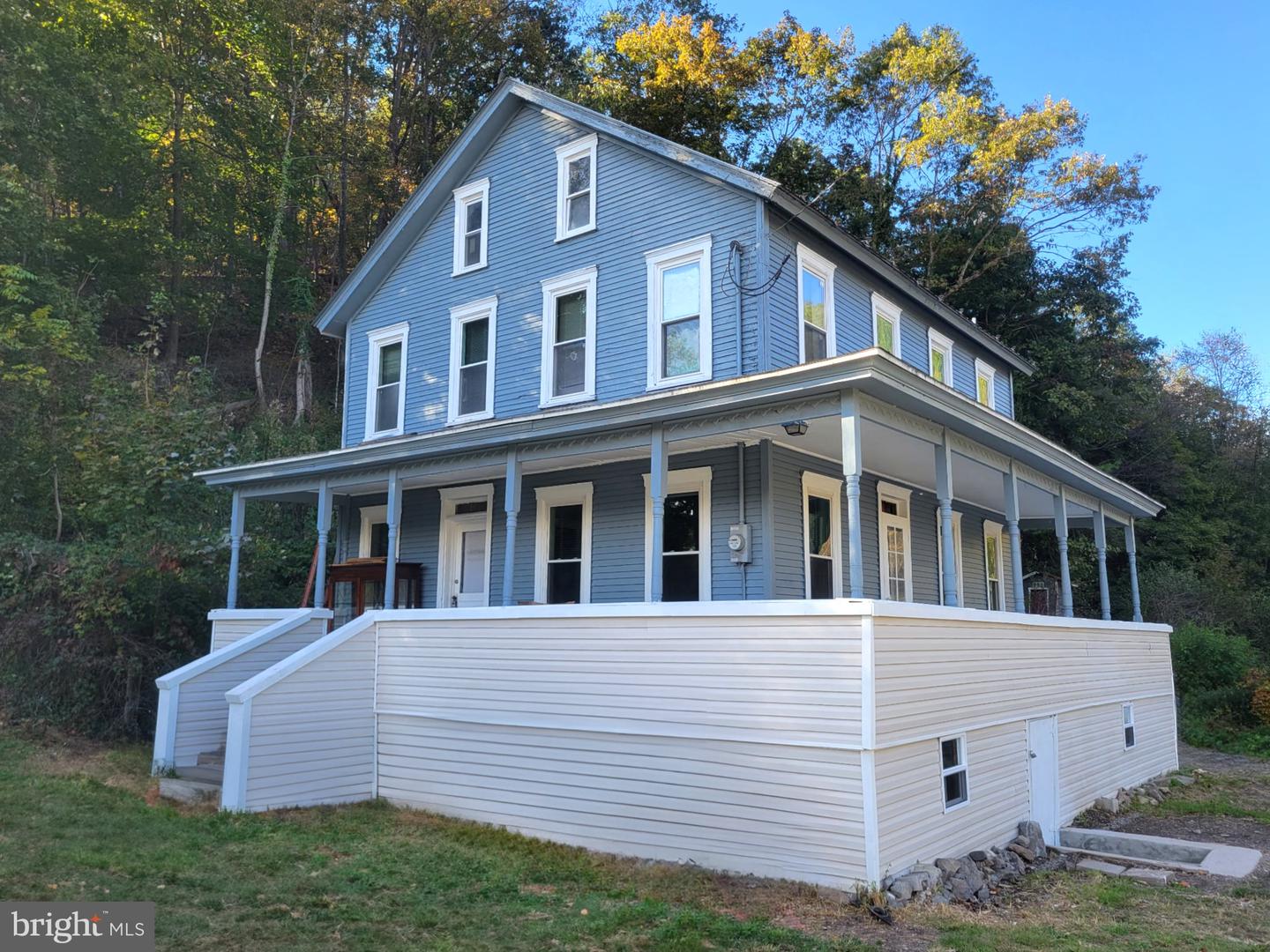 6888 State Route 225, Elizabethville