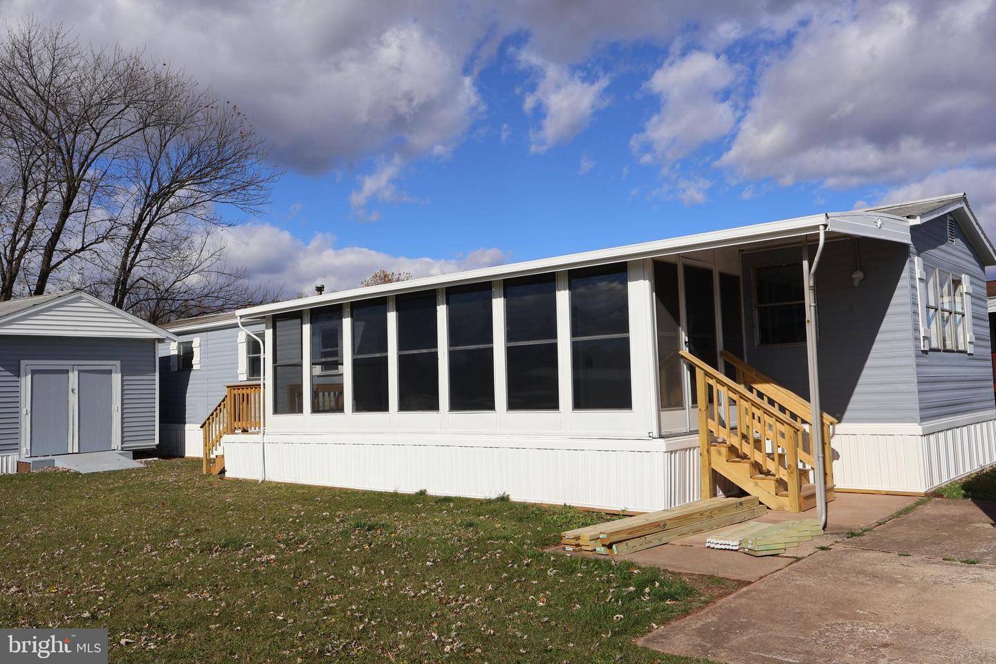 21 Rose Avenue, Middletown
