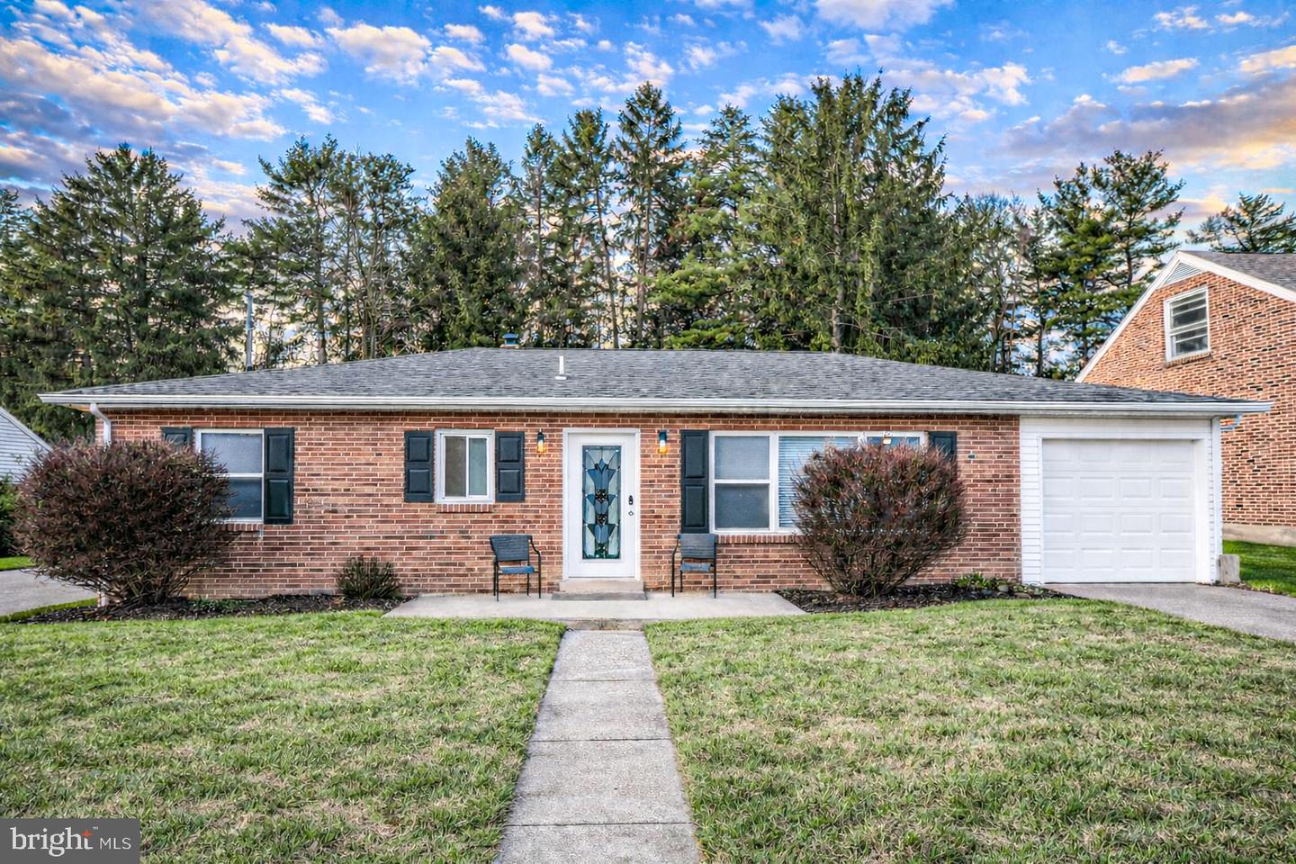 416 N Duke Street, Hummelstown