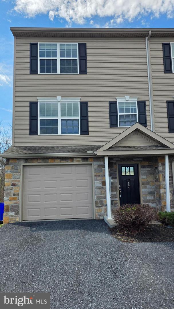 817 Gregs Drive