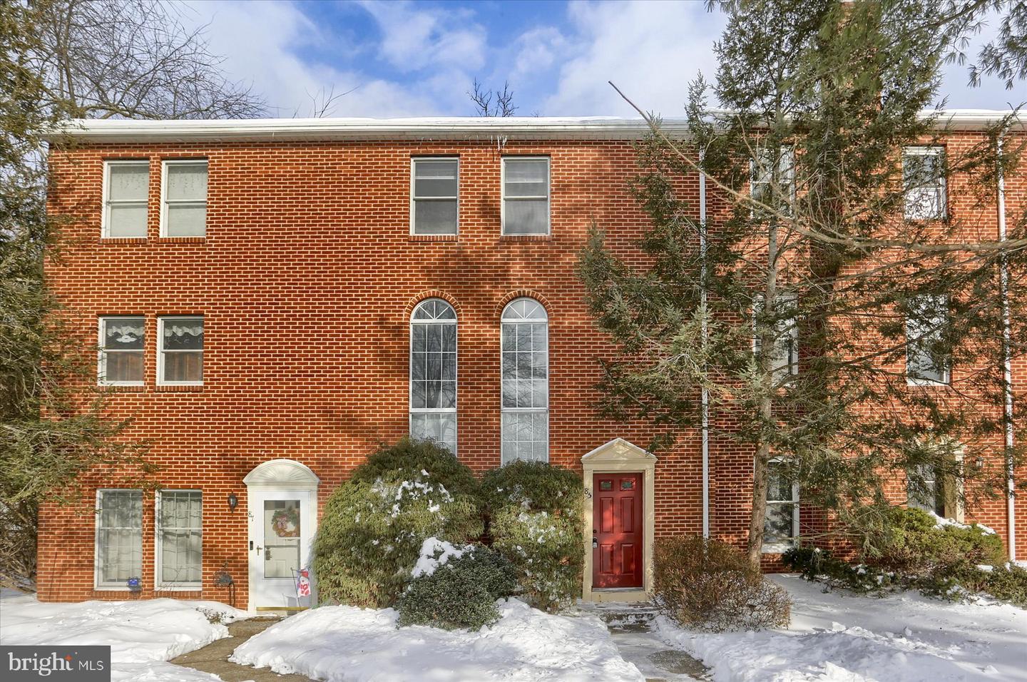 85 Fairfax Village, Harrisburg