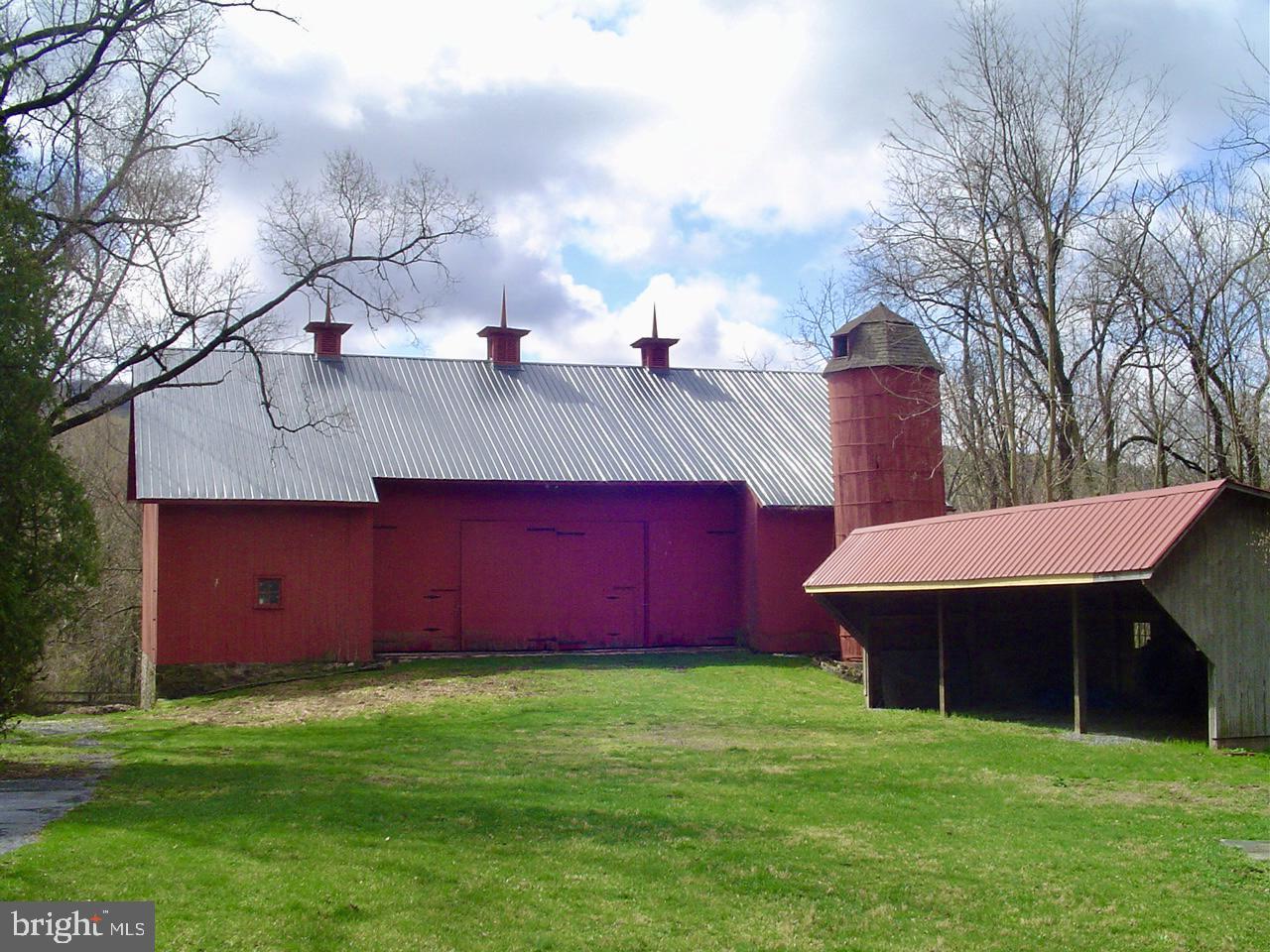 1231 Clarks Valley Road, Dauphin
