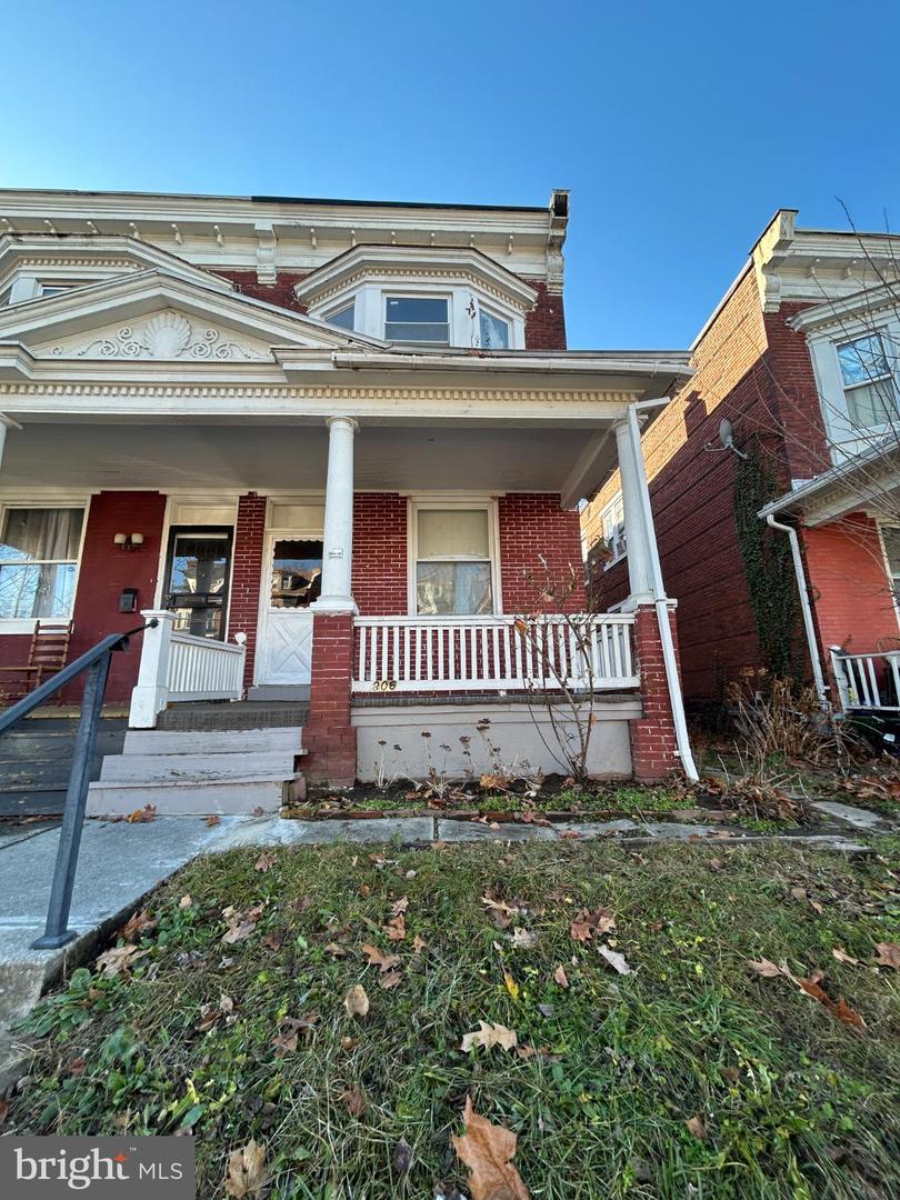 806 N 18th
