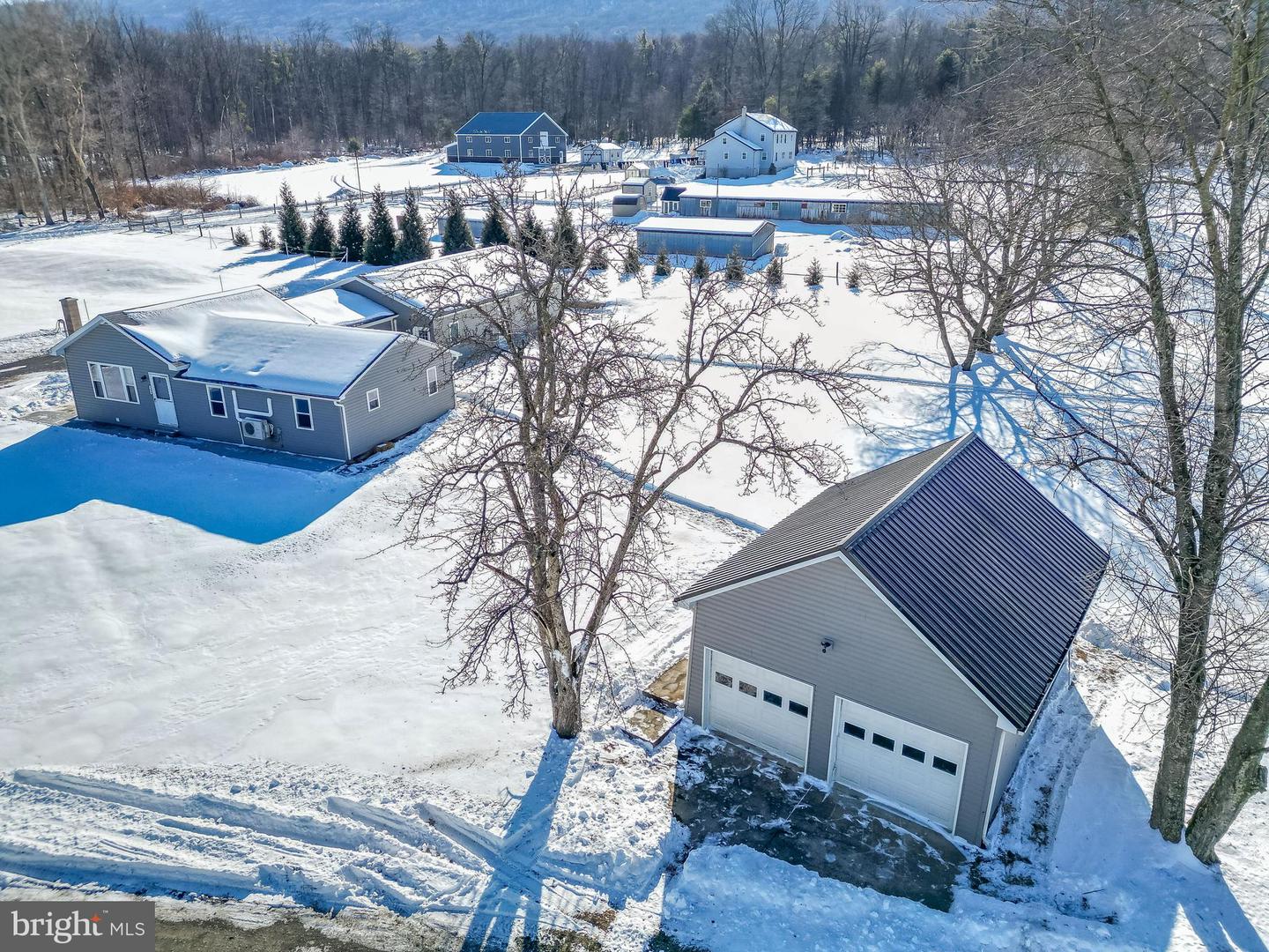 8690 Route 25, Lykens