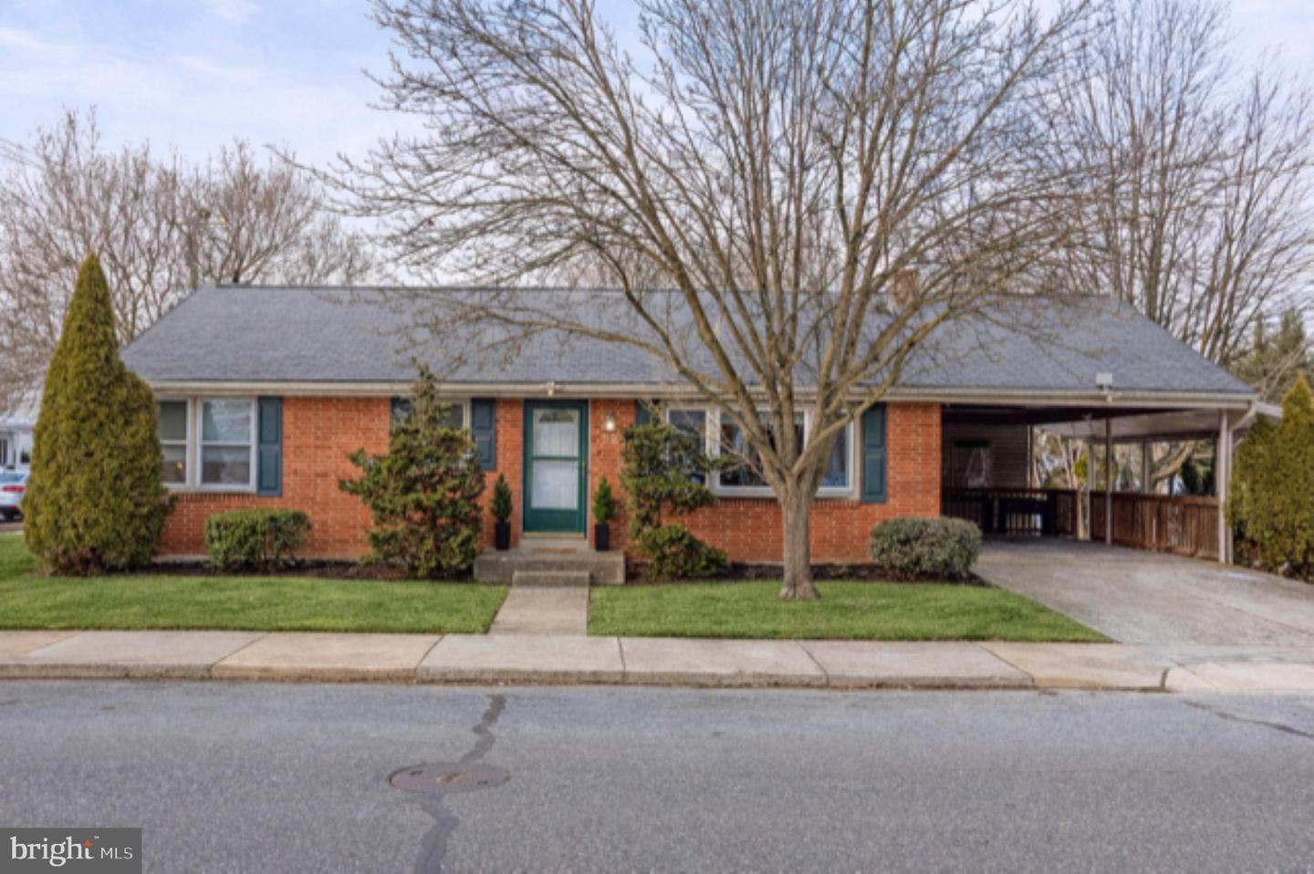 32 S John Street, Hummelstown