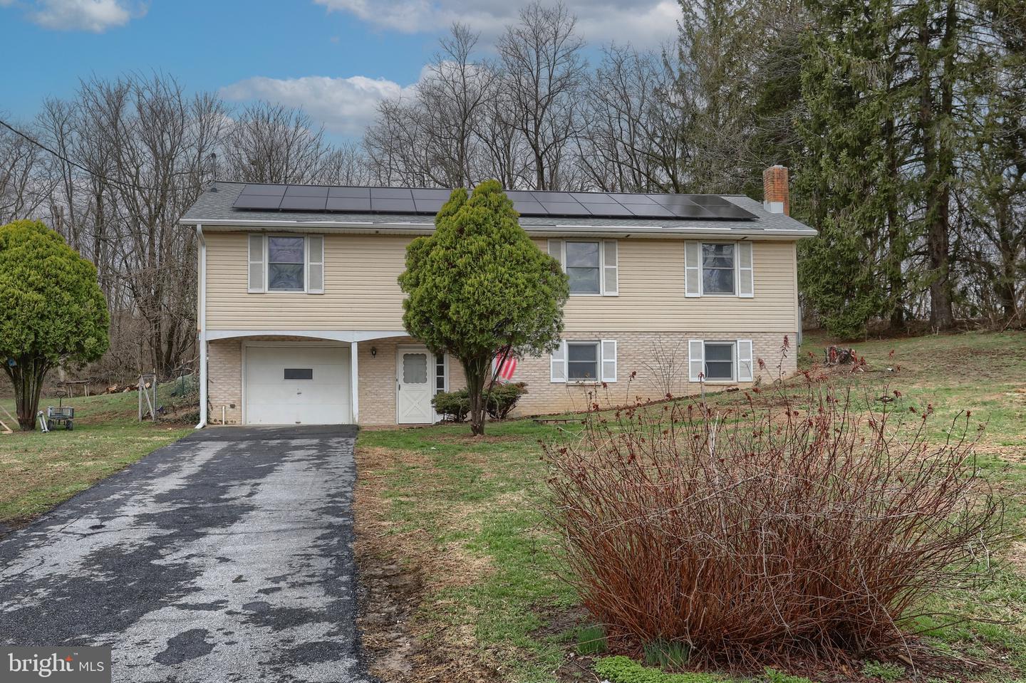 7960 Rider Lane, Hummelstown