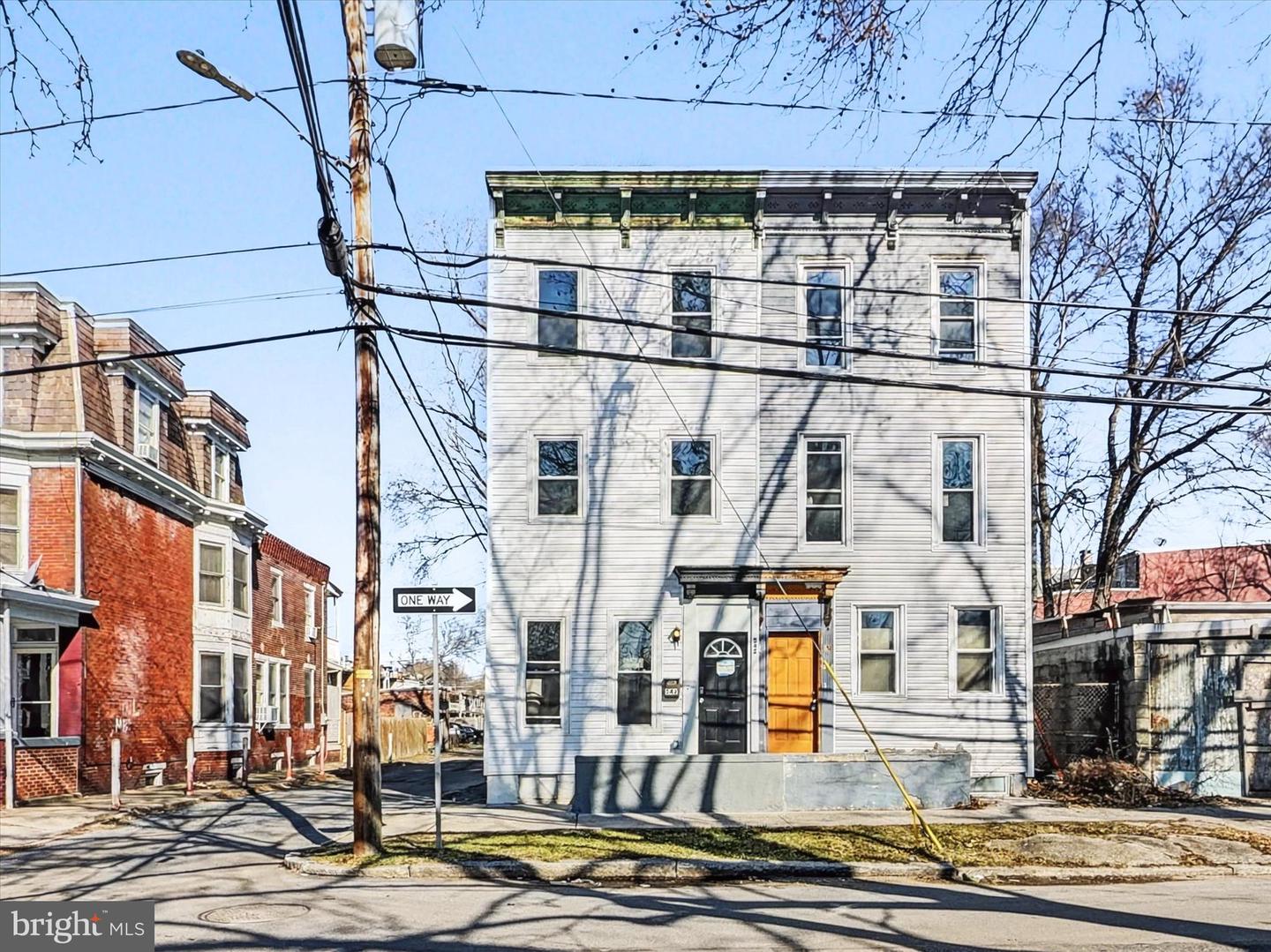 542 Seneca Street, Harrisburg