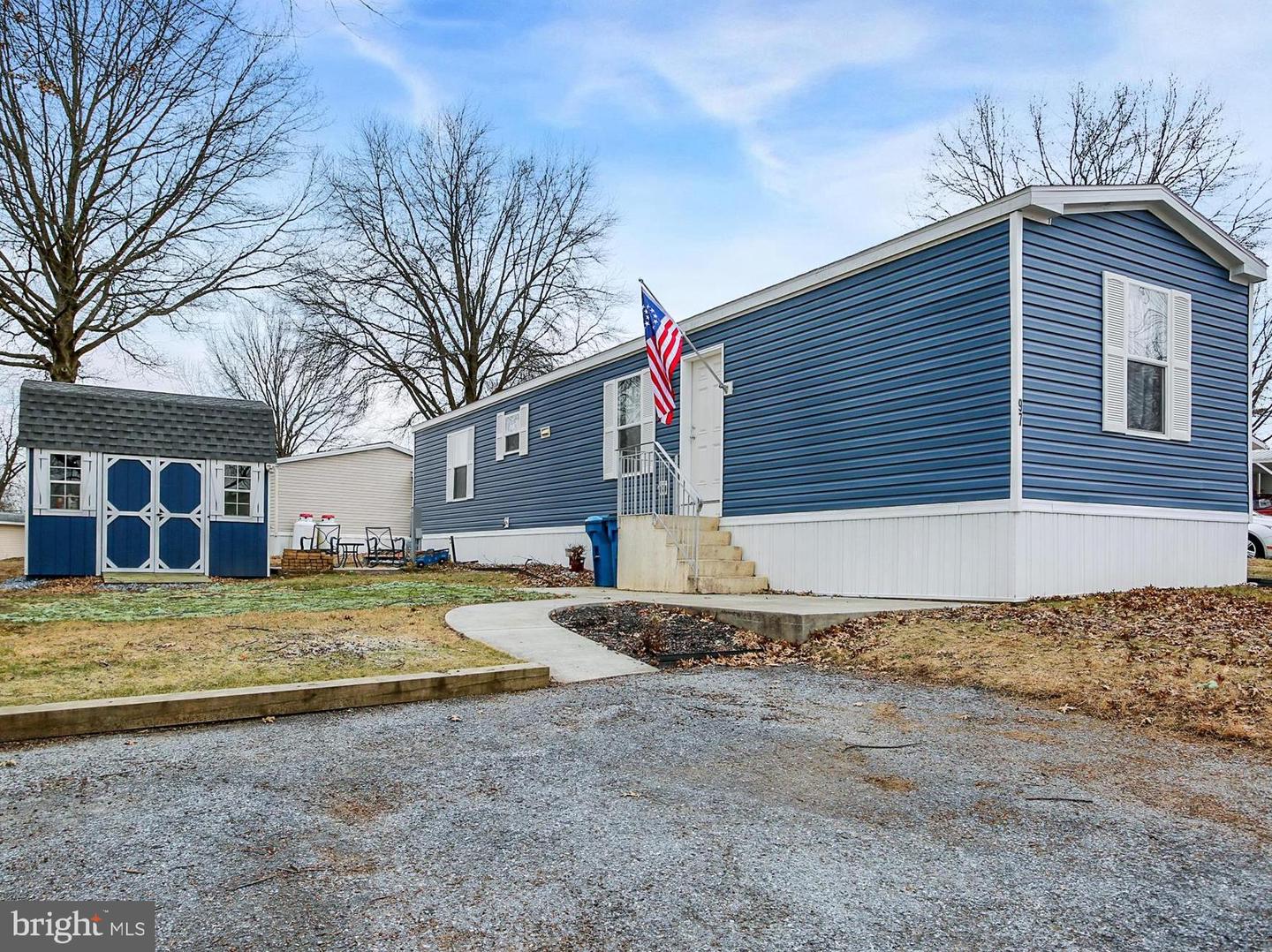 97 Mic-Nan Dr, Middletown