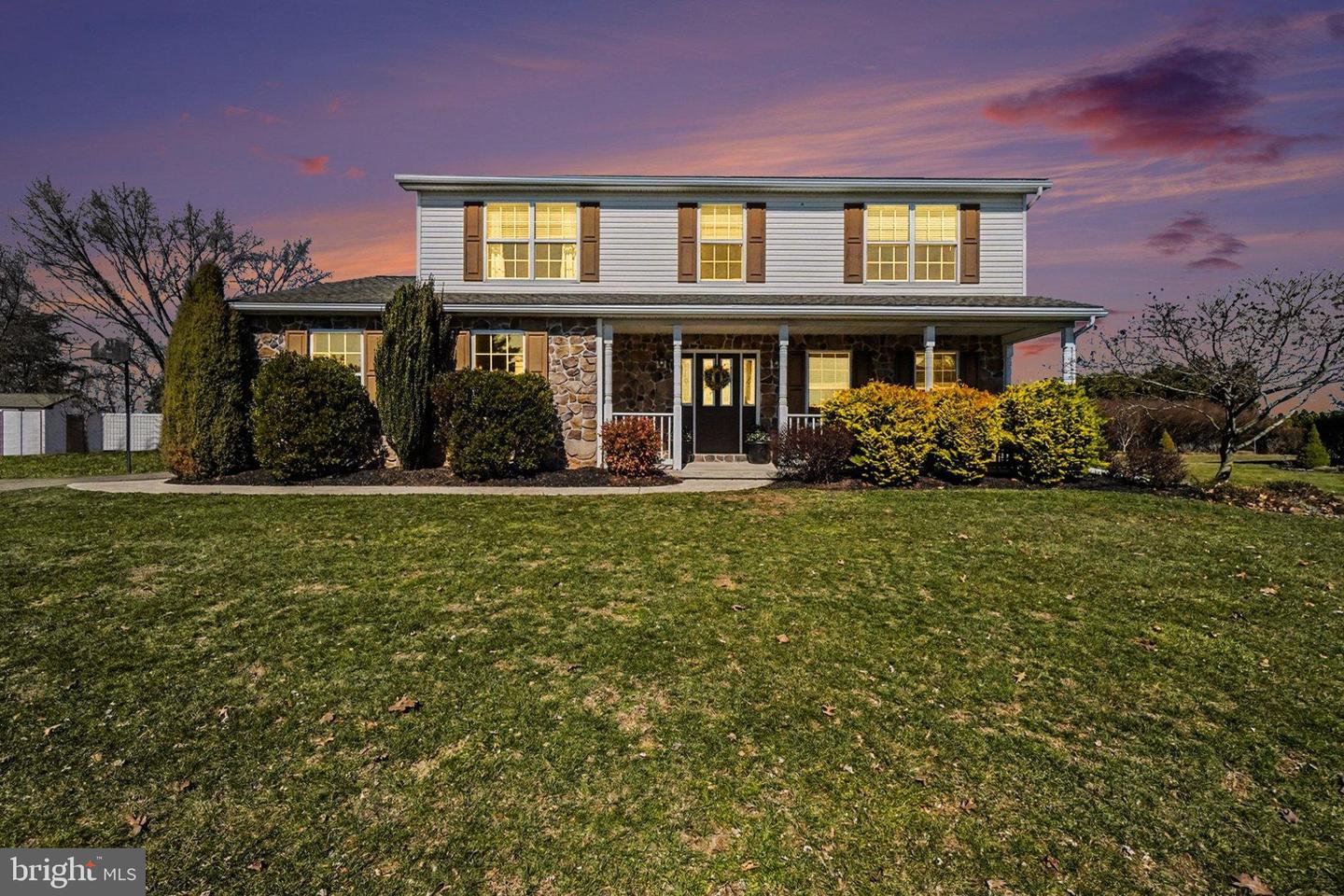44 Oak Avenue, Halifax