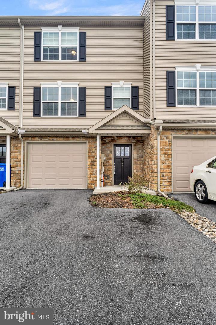 980 Gregs Drive, Harrisburg