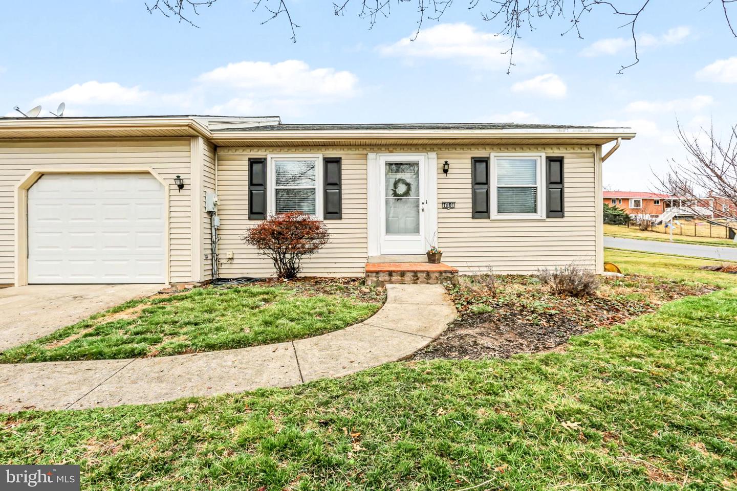 1801 Mountain View Road, Middletown