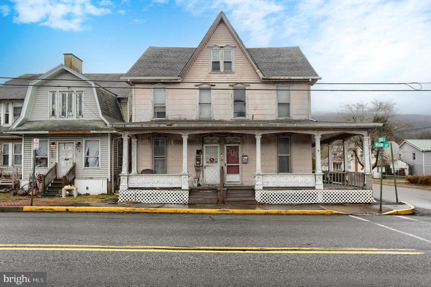 300-302 W Main Street