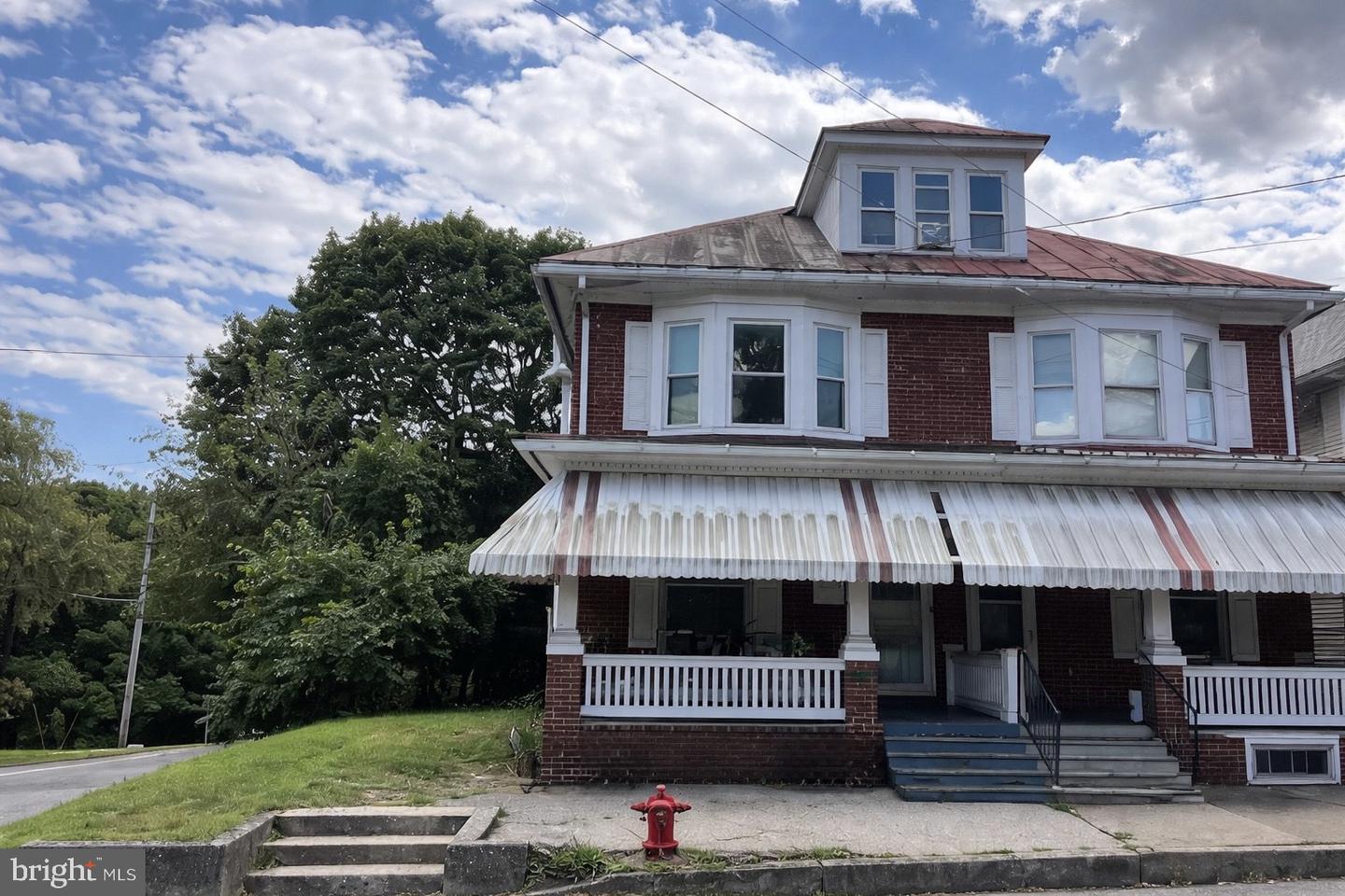 198 Pine Street, Millersburg