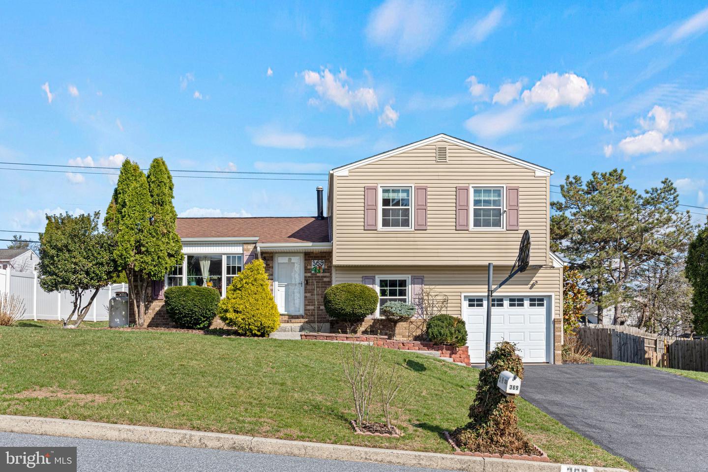 369 Hivner Road, Harrisburg