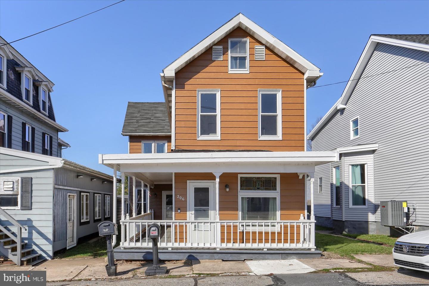 206 Armstrong Street, Halifax