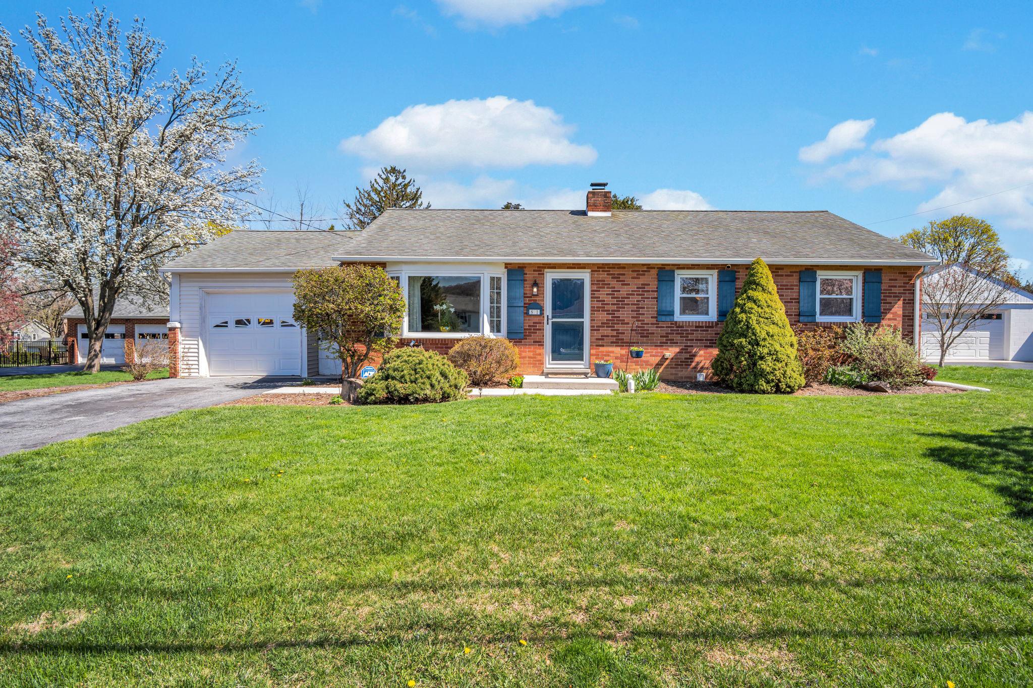 81 Peach Avenue, Hershey