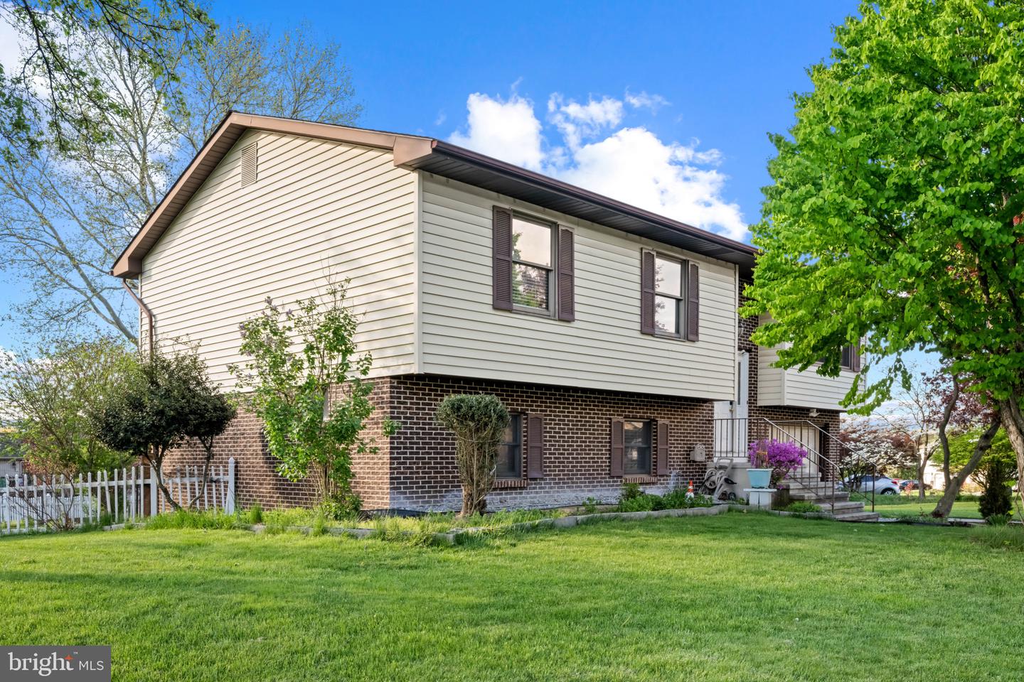 316 Sarhelm Road, Harrisburg