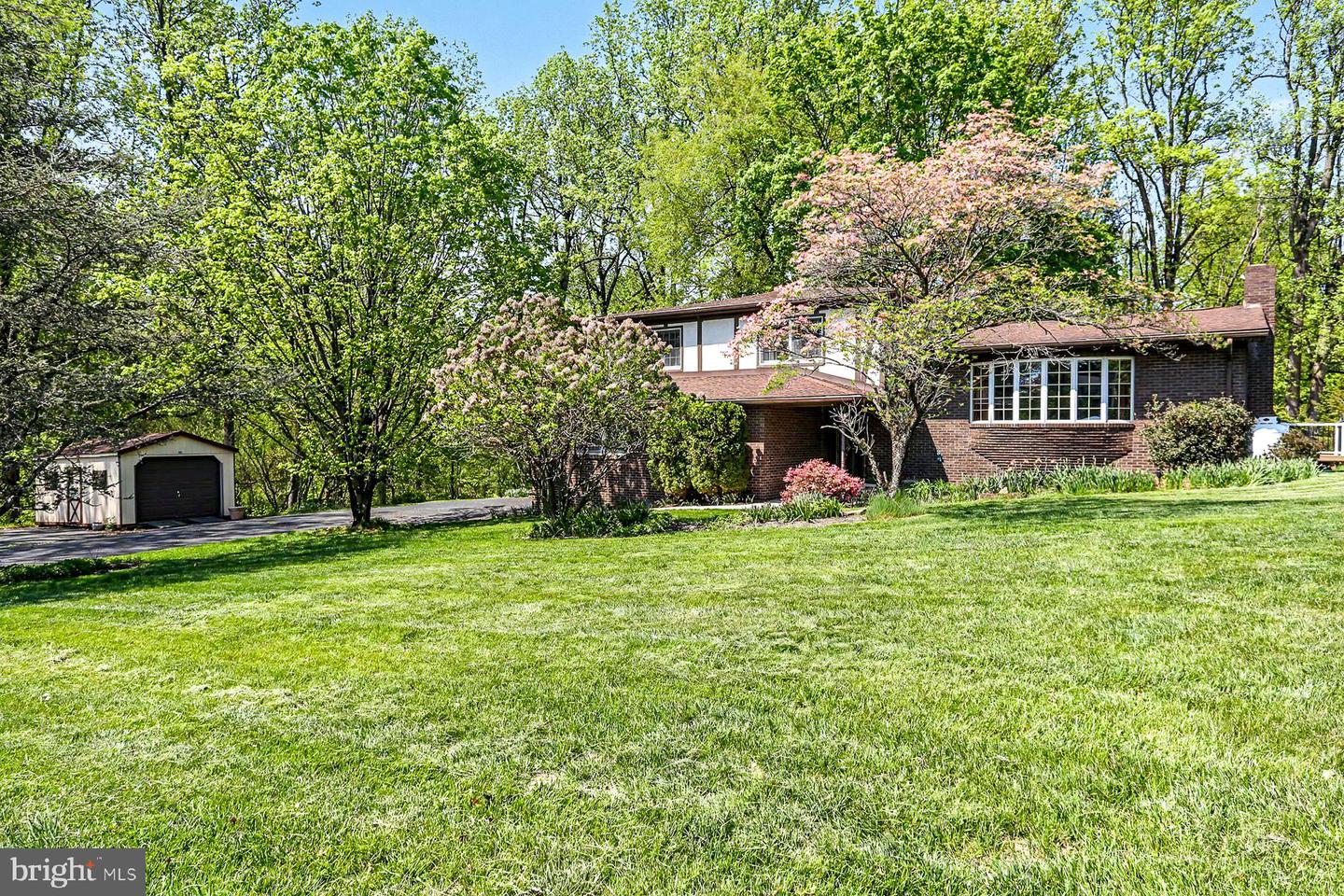 5900 Ivy Lane, Harrisburg