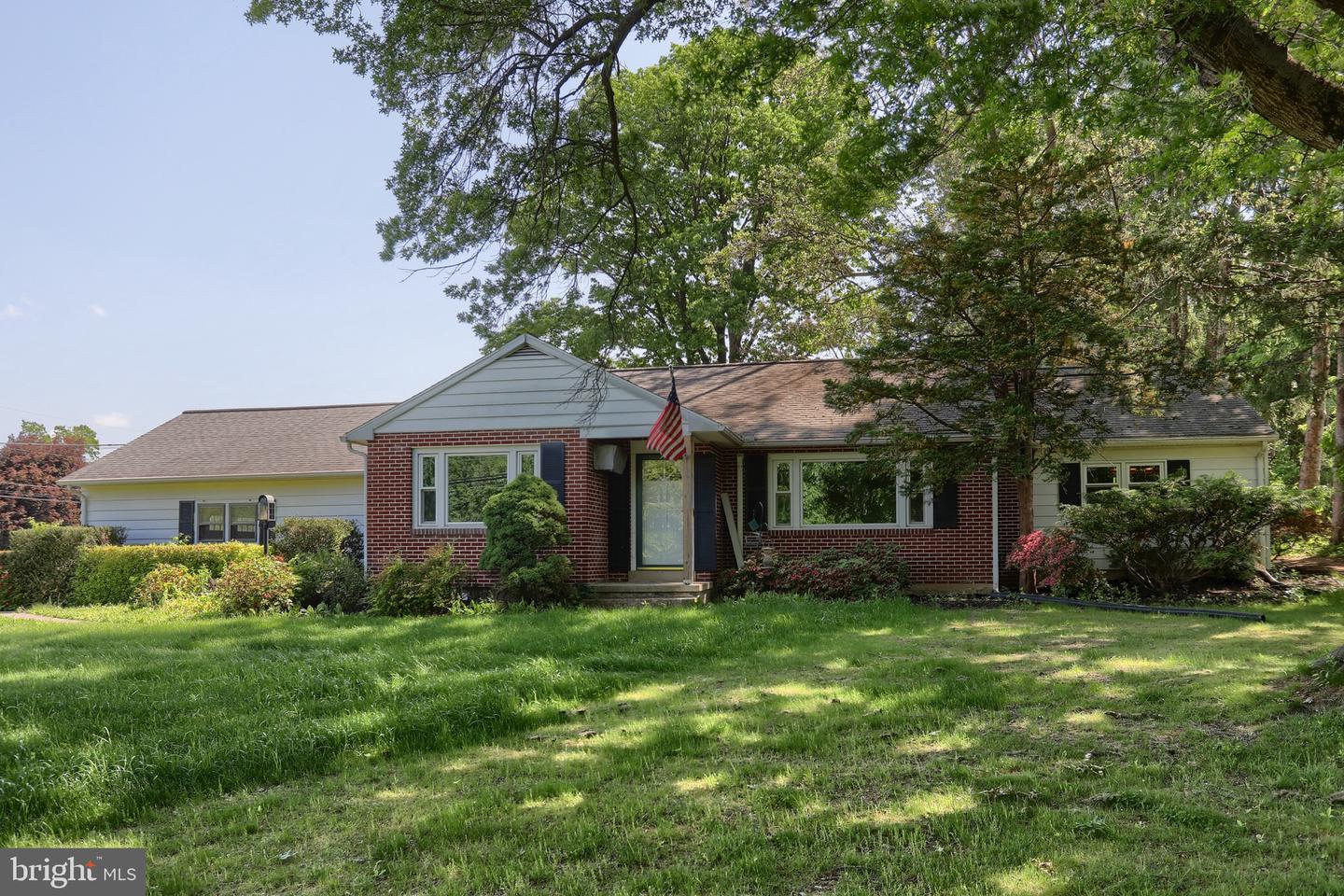 599 Colonial Club Drive, Harrisburg