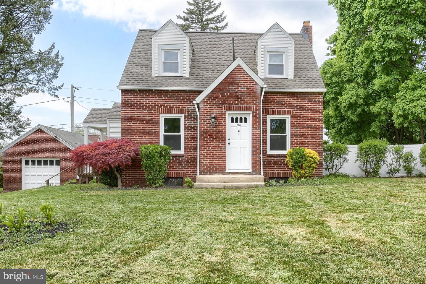 1 Oakmont Road, Harrisburg