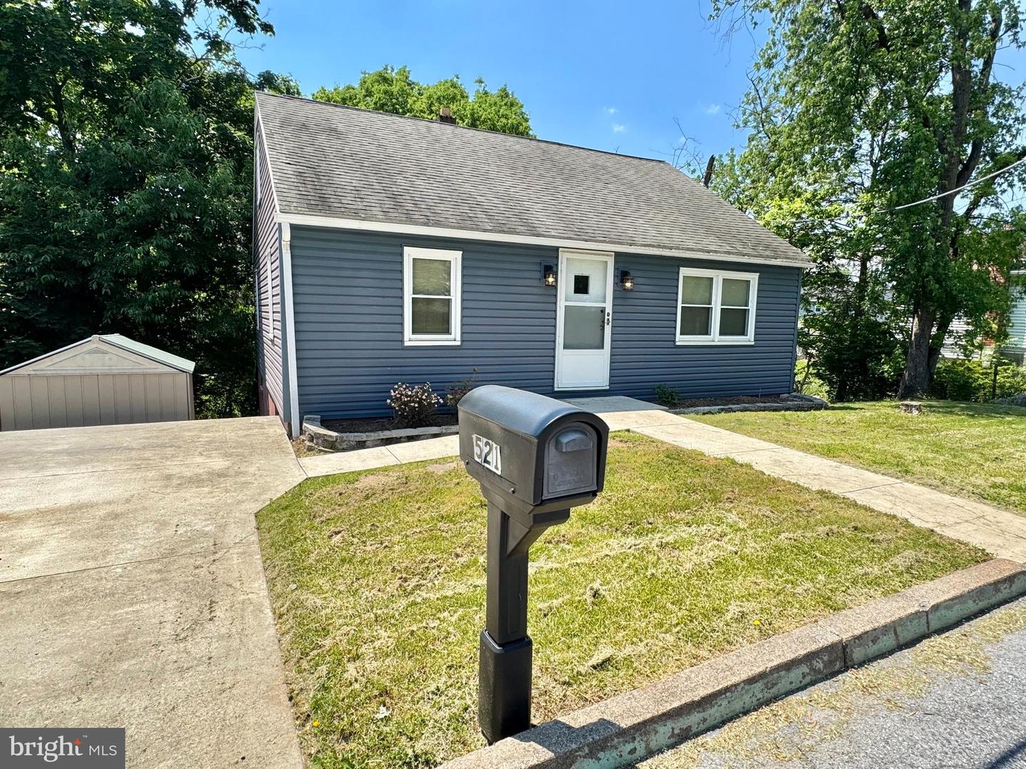 521 West Drive