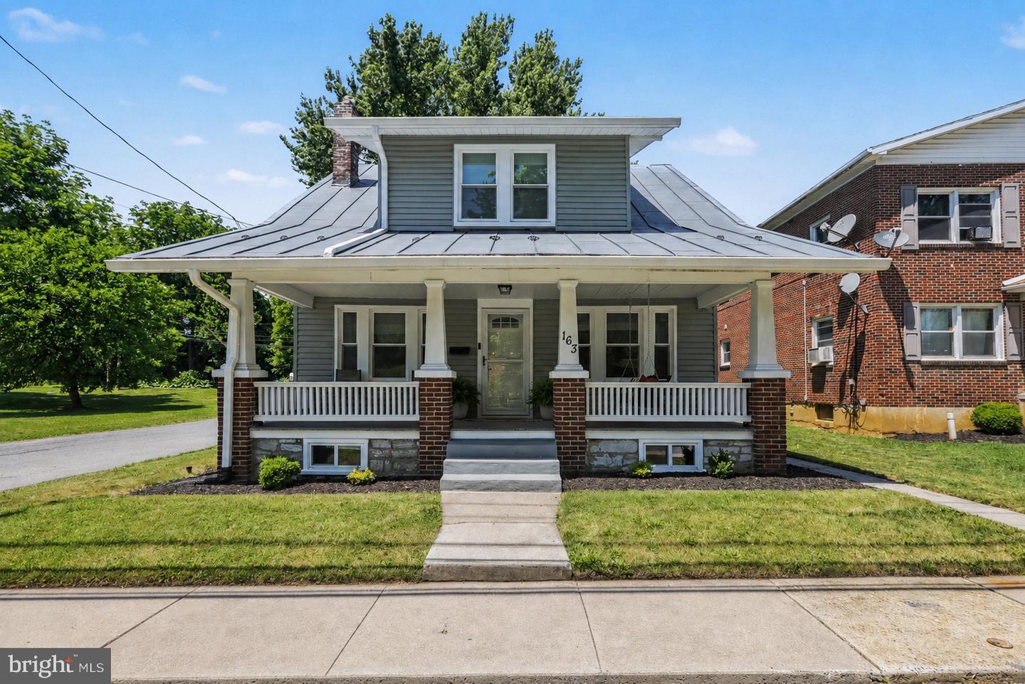 163 E Derry Road