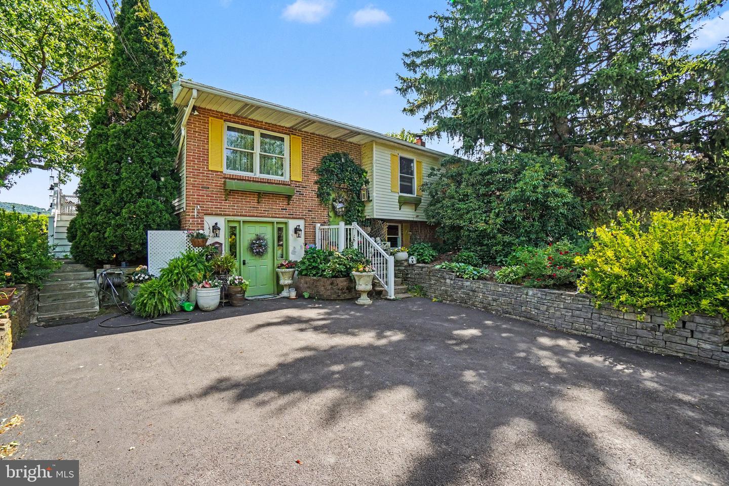 33 Williams Street
