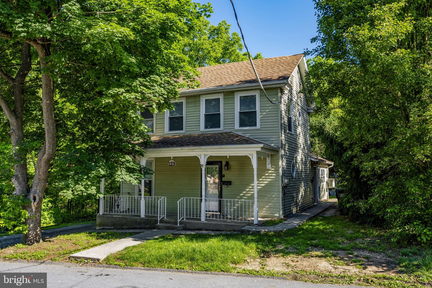 123 W Main Street