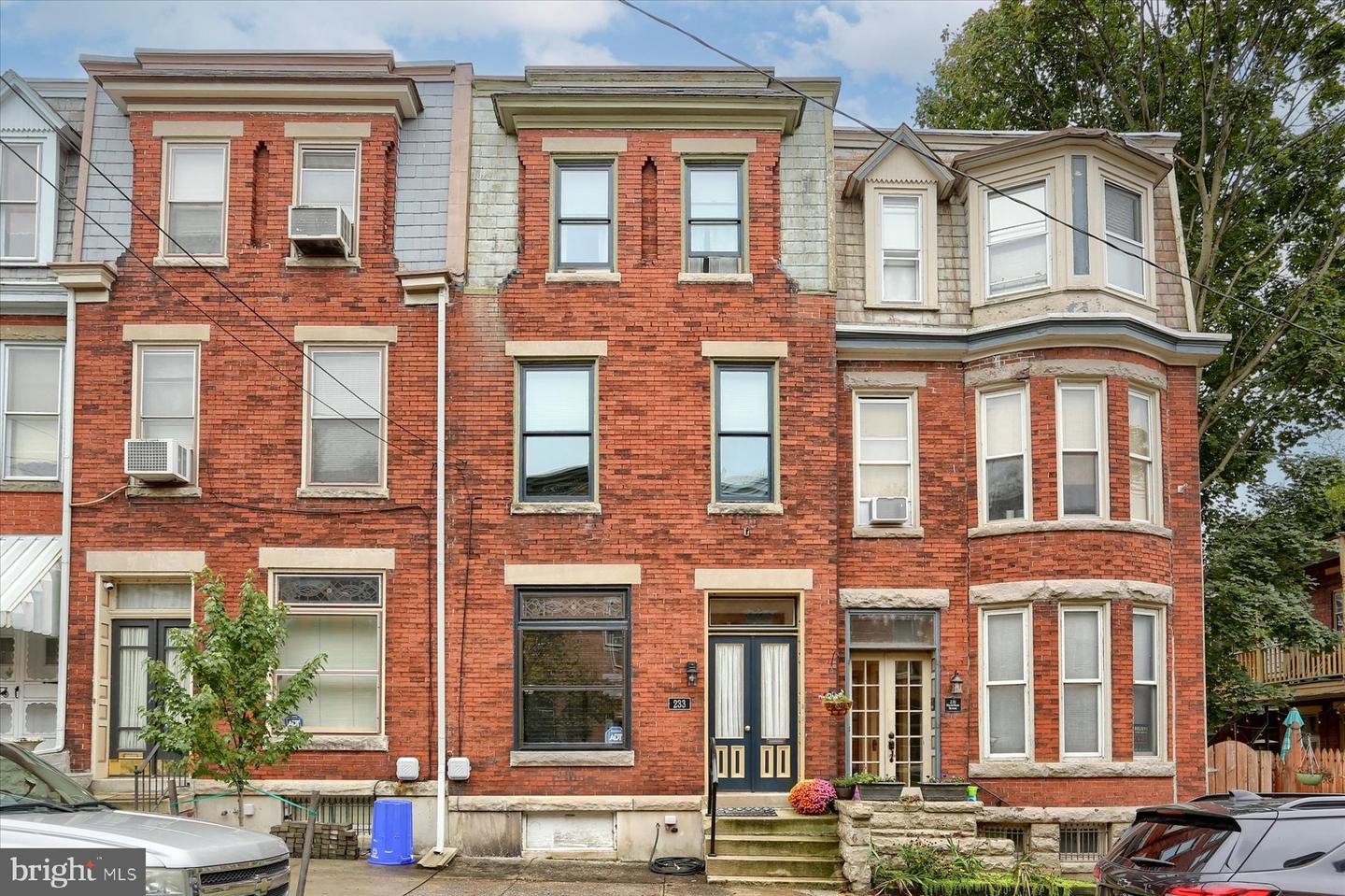 233 Hamilton Street