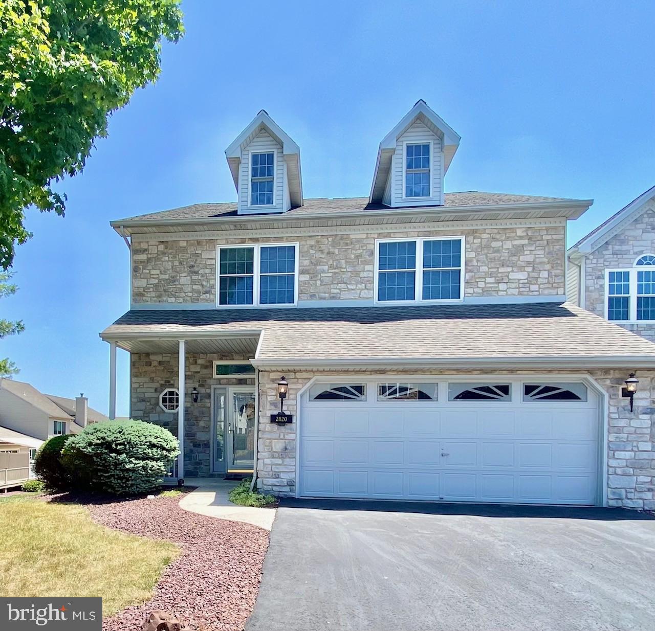 2820 Oakwood Dr
