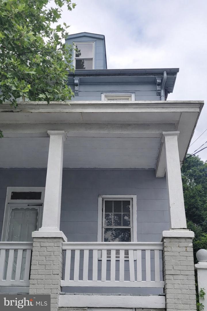 351 S 2nd Street