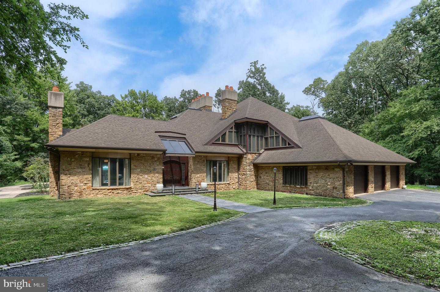 51 Hill Manor Drive
