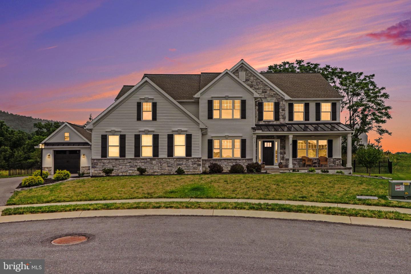 117 Scarlet Court