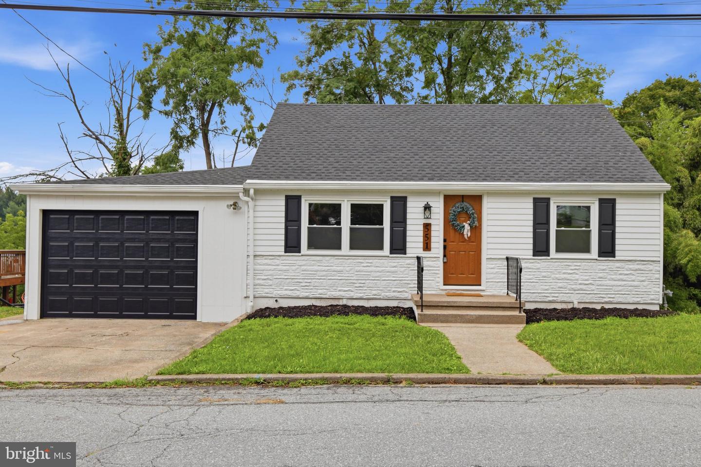 551 West Drive