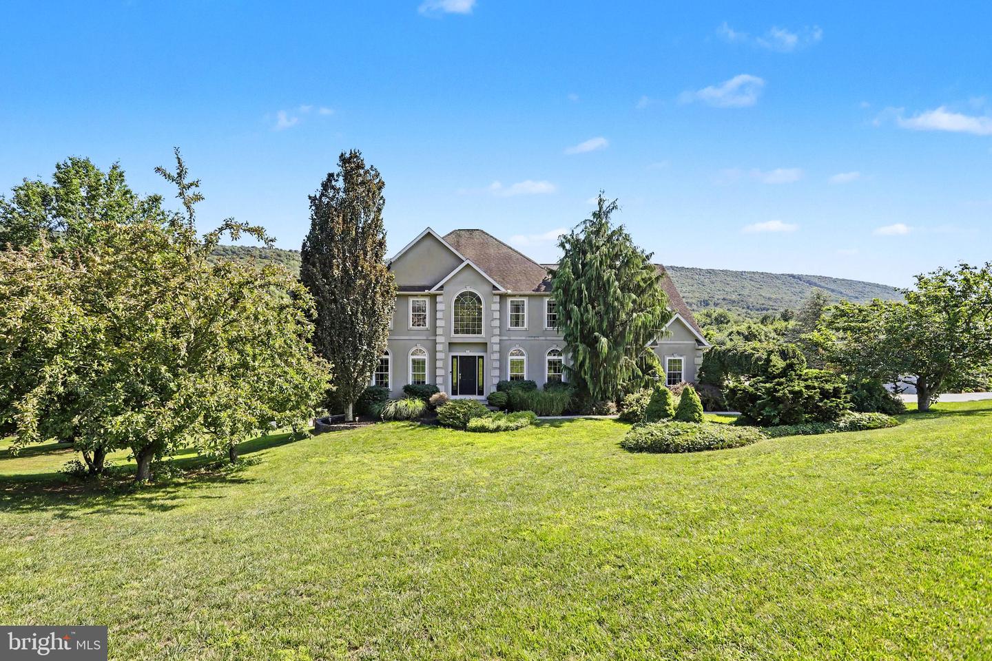 1481 Stoney Mountain Way