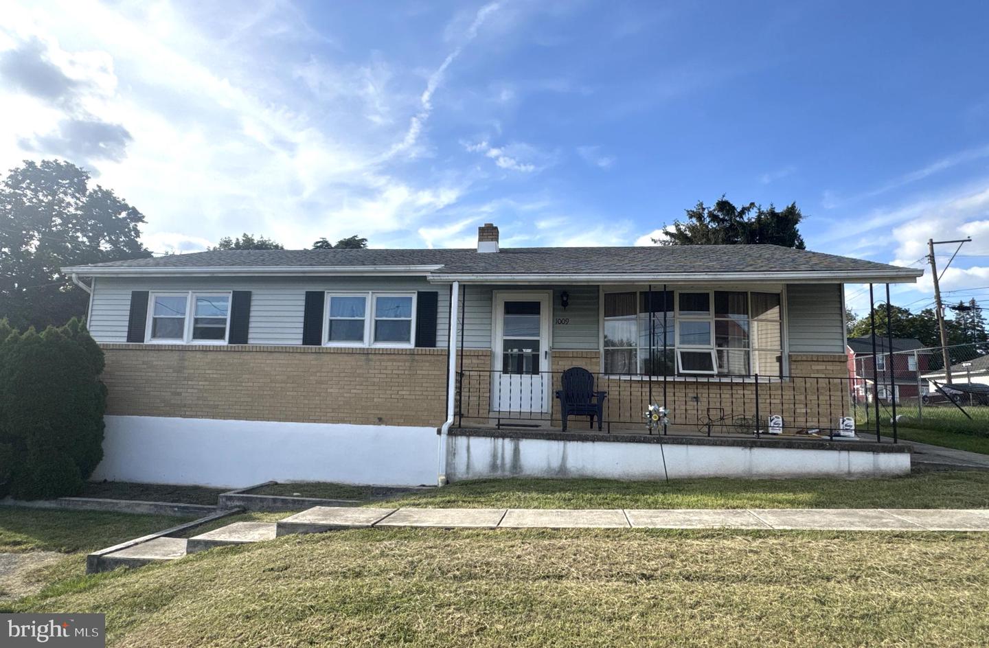 1009 Main Street