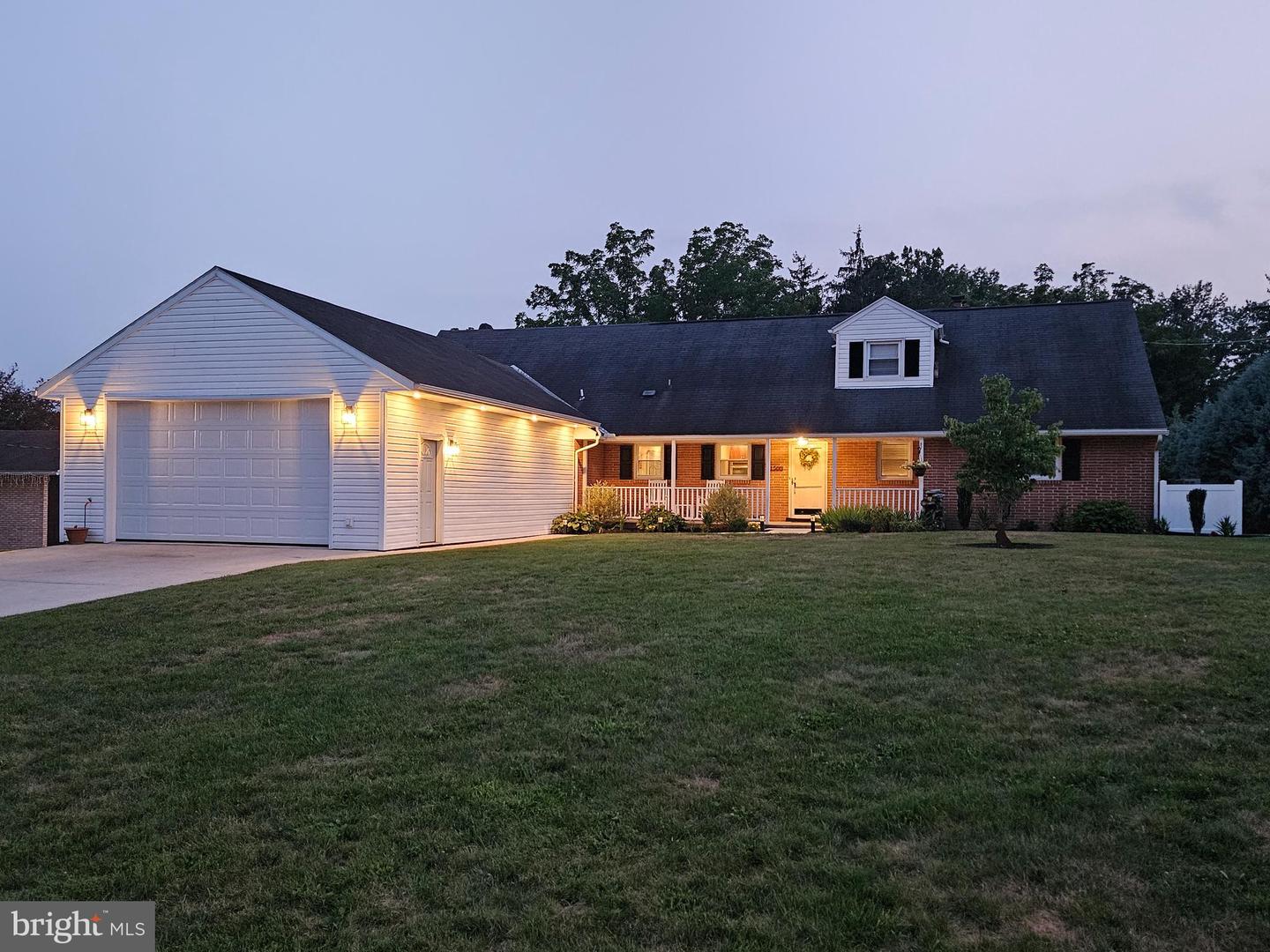 1508 Crestmont Drive