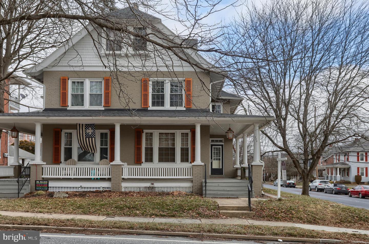 229 Cocoa Avenue