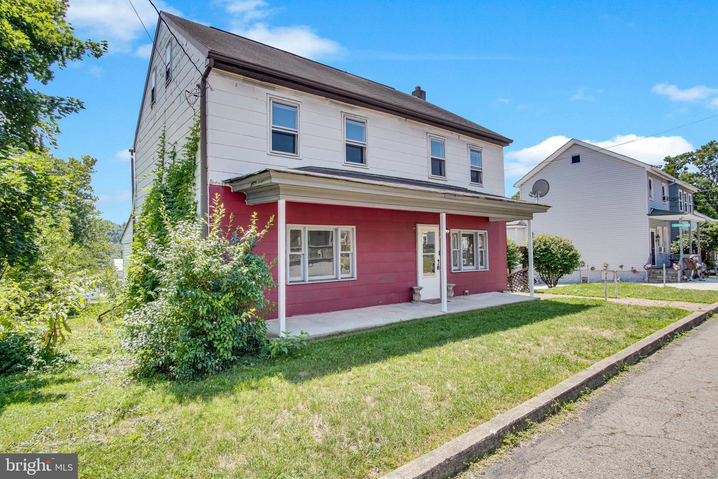 211 Oak Street