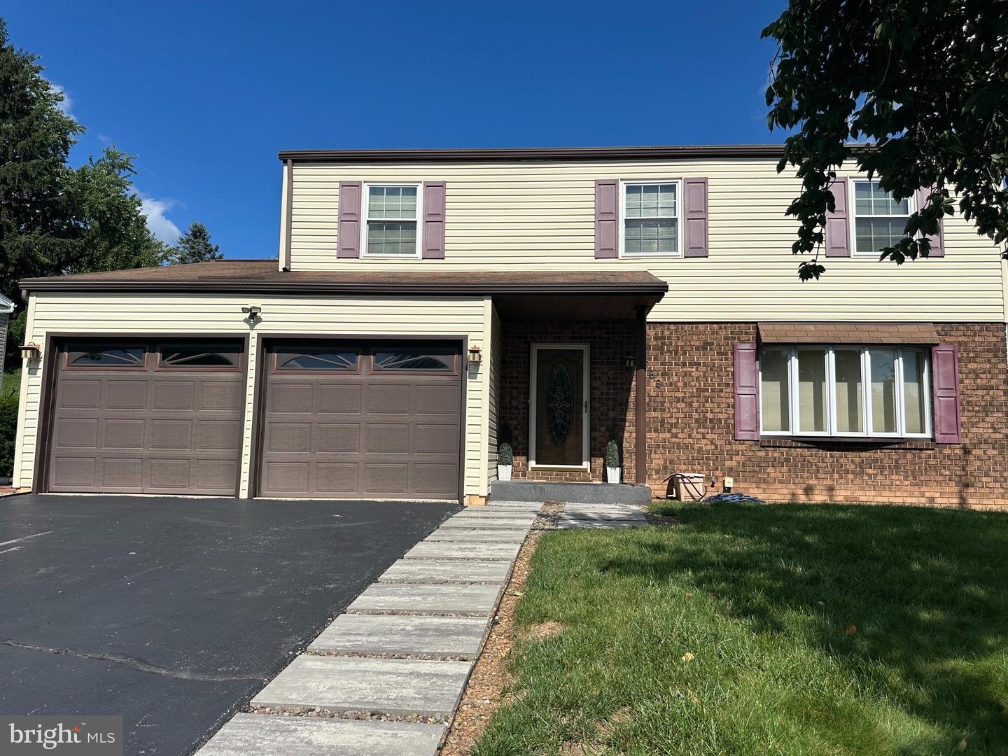 566 Thrush Court