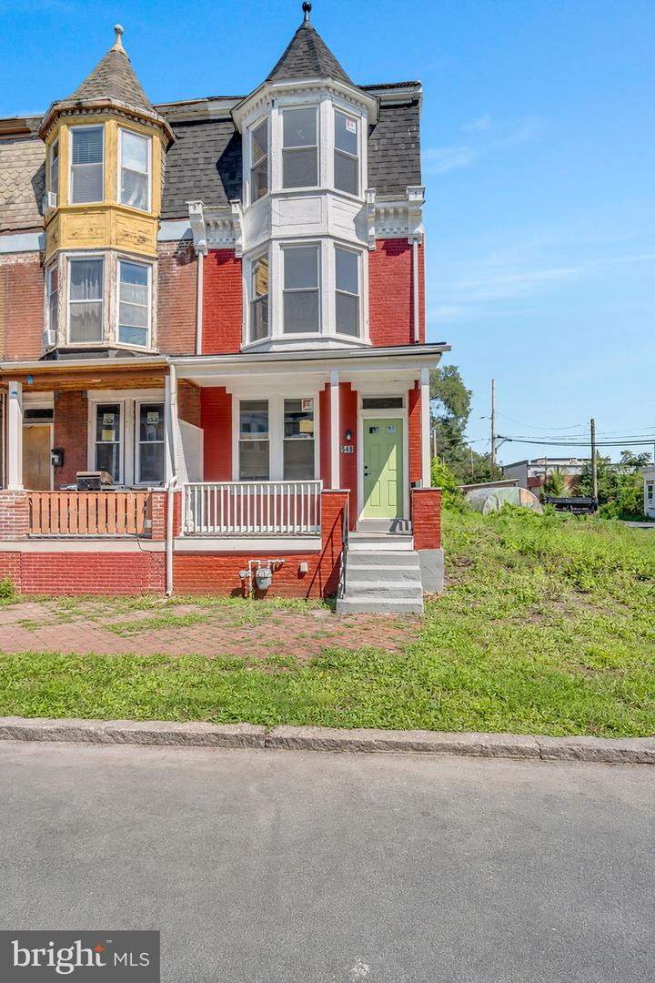 548 Camp Street