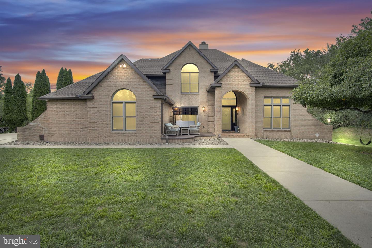6511 Leo Drive