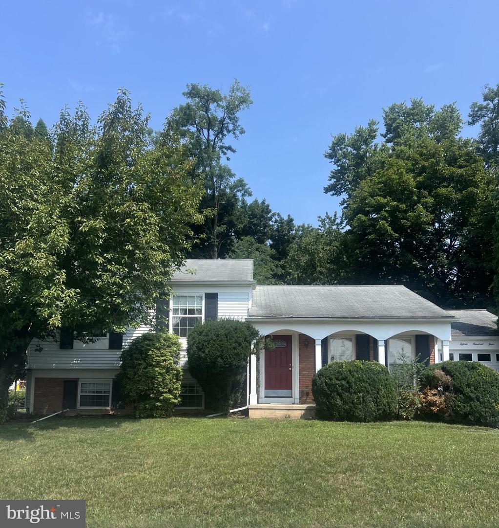 1504 Wandering Way