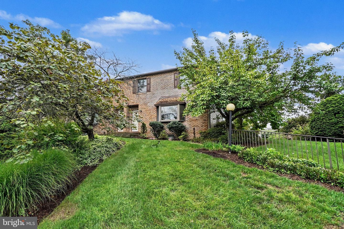 3833 N Sarayo Circle
