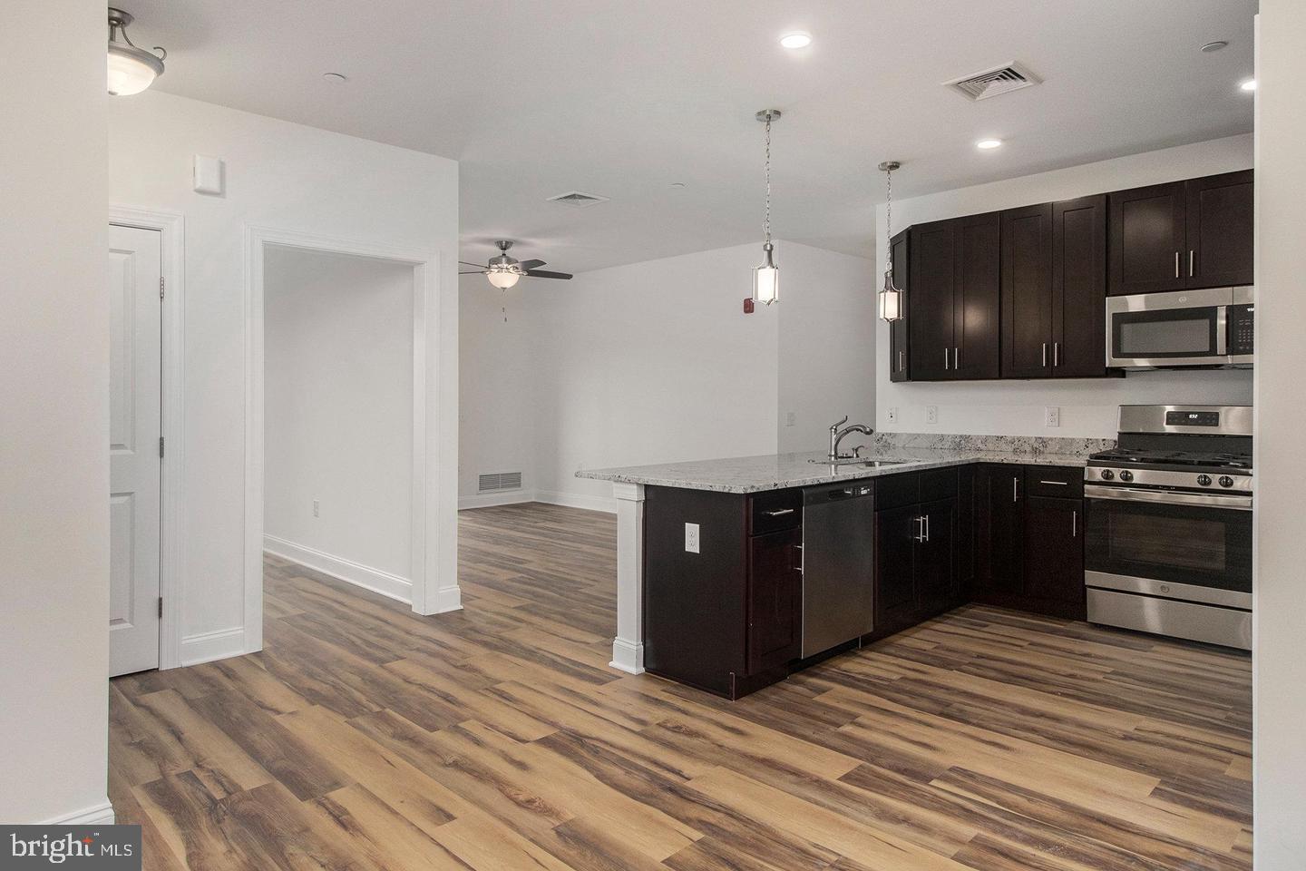411 Harvin Way, Brookhaven